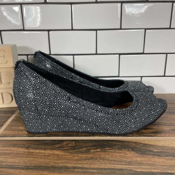 Clarks Vendra Daisy Womens Sz 7 Shoes Black Nubuck Peep Toe Wedge Pump Heels - Picture 3 of 12